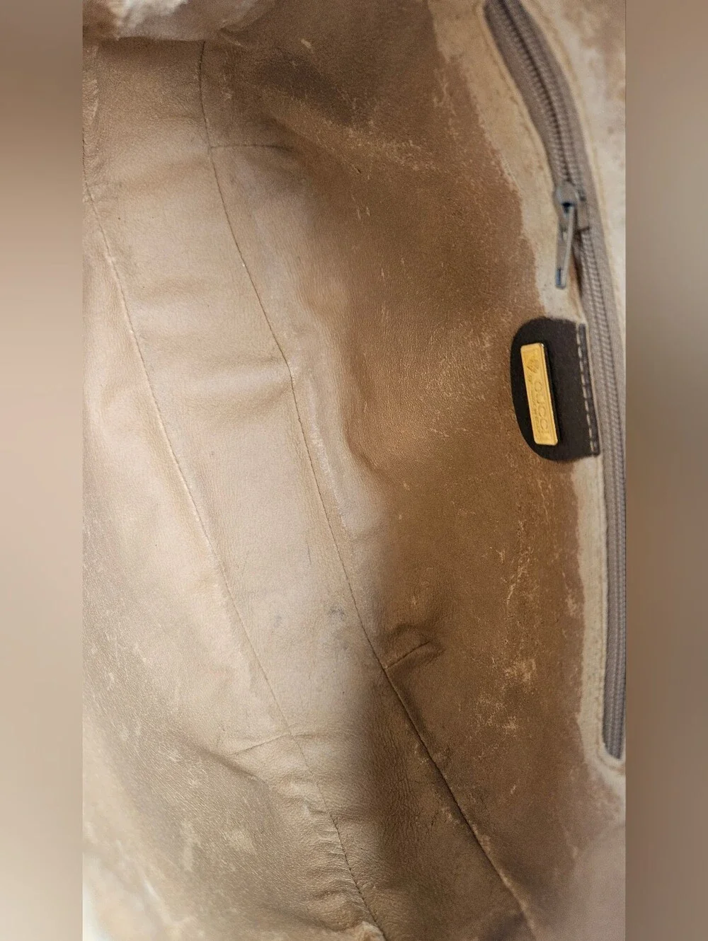 Authentic Vintage Gucci GG Supreme Monogram Crossbody Camera Bag Brown Leather